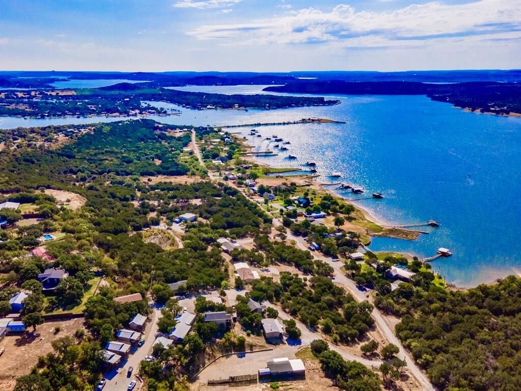 Property Photo: 200 Retreat Drive TX 76450