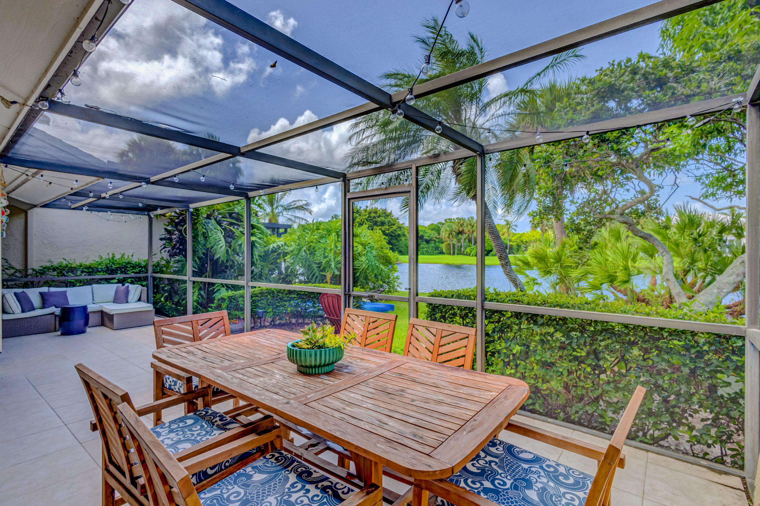Property Photo:  3793 Cape Pointe Circle  FL 33477 
