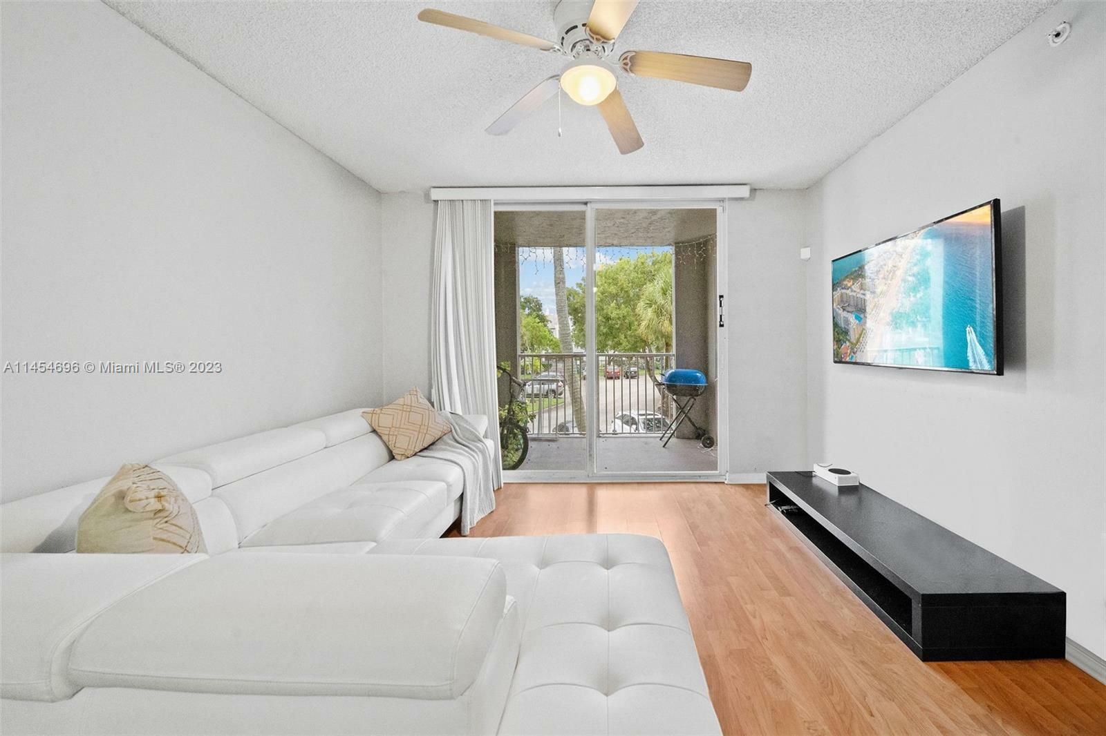 Property Photo: 720 SW 111th Ave 201 FL 33025
