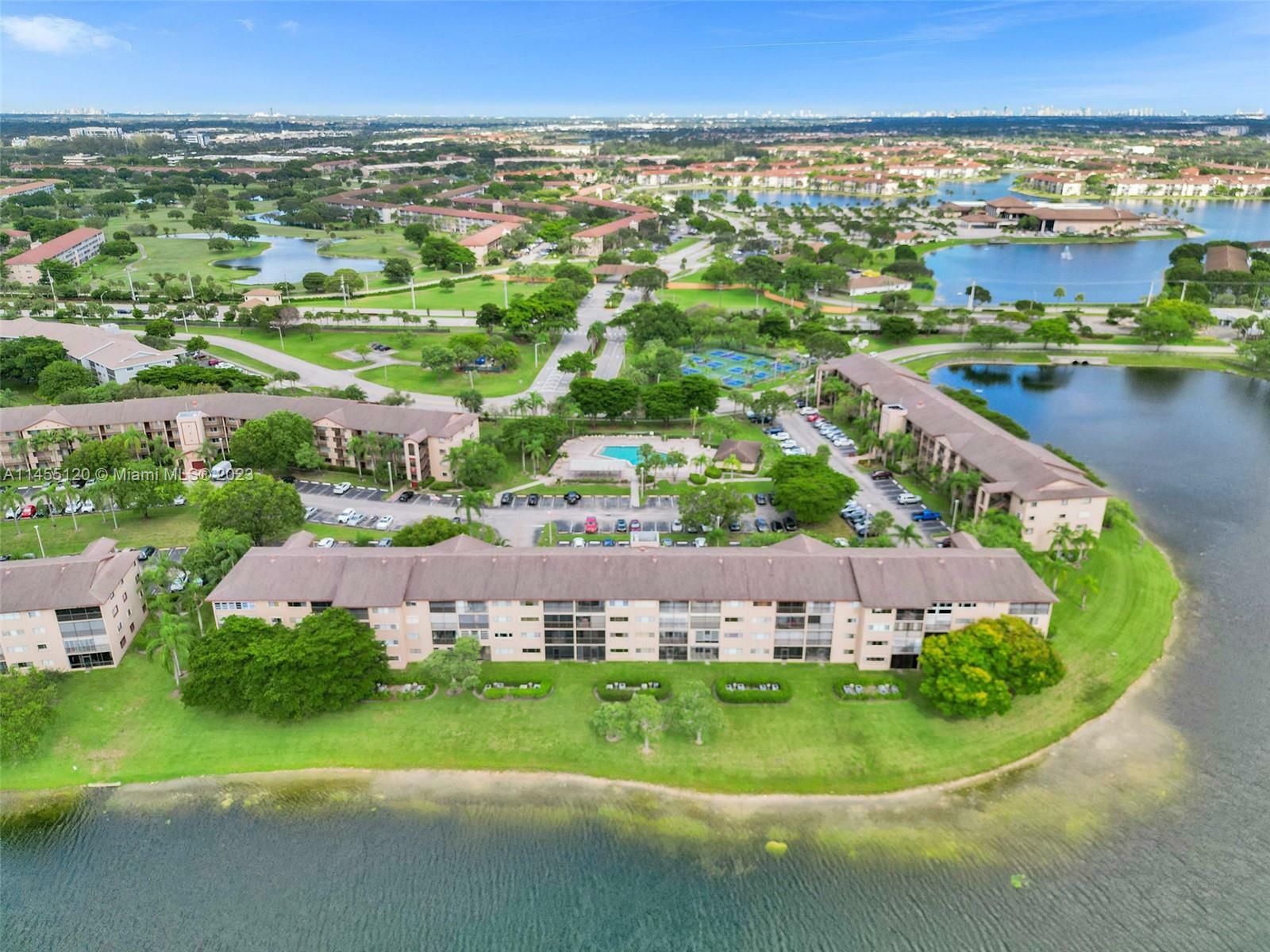950 SW 138th Ave 203B  Pembroke Pines FL 33027 photo