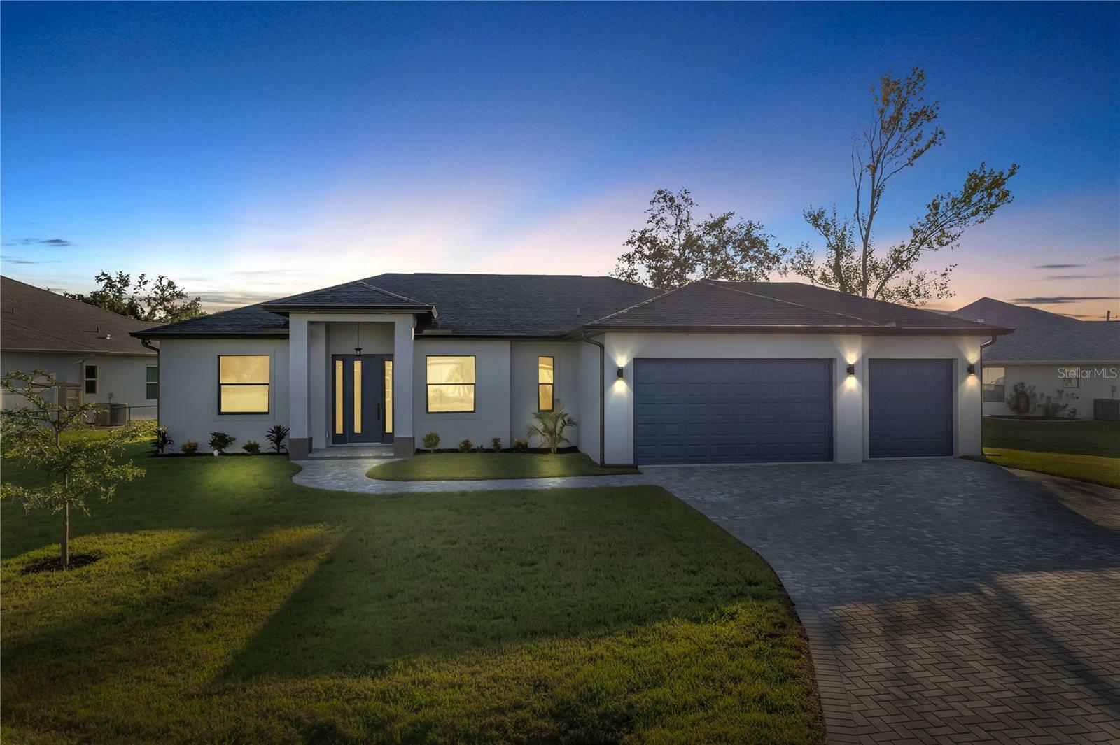 Property Photo: 400 Vitorio Street FL 33983