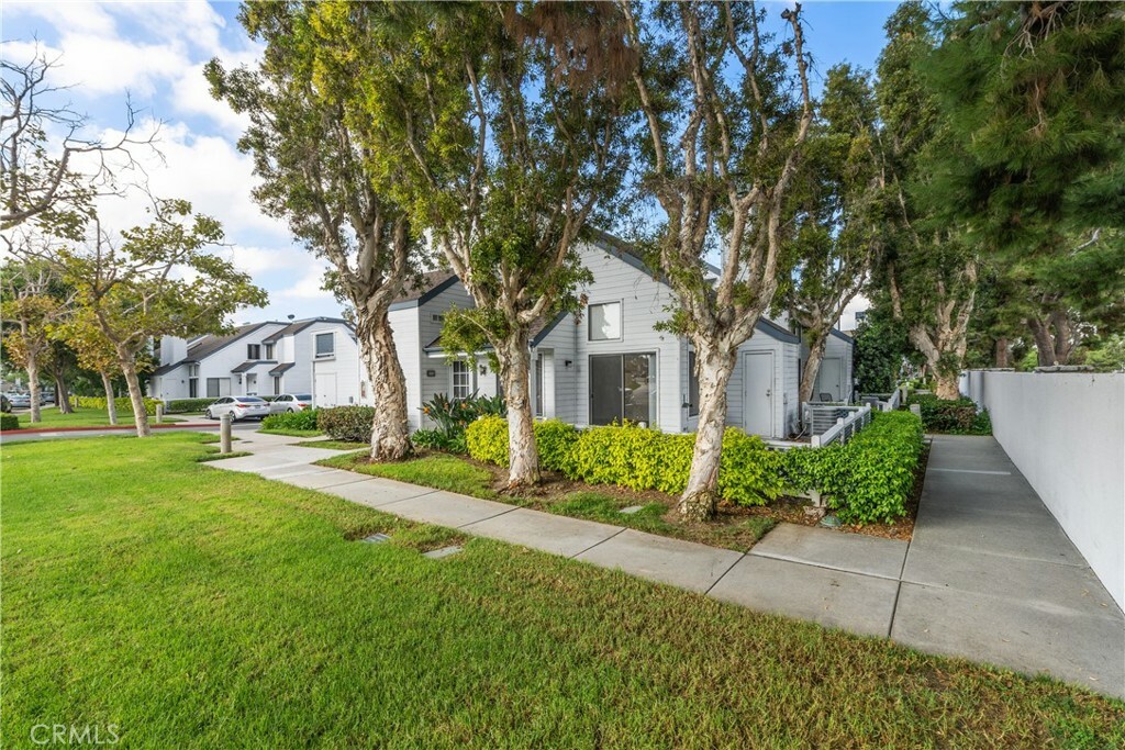 Property Photo:  115 Briarglen  CA 92614 
