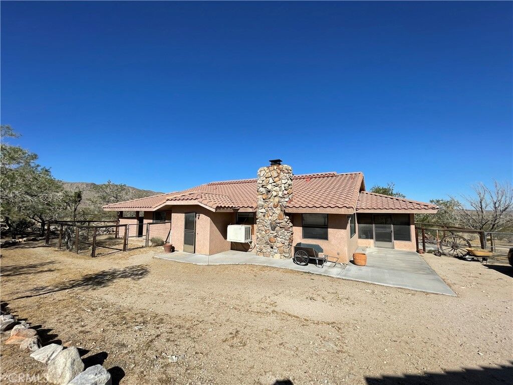 Property Photo:  27478 Cahuilla Road  CA 92307 