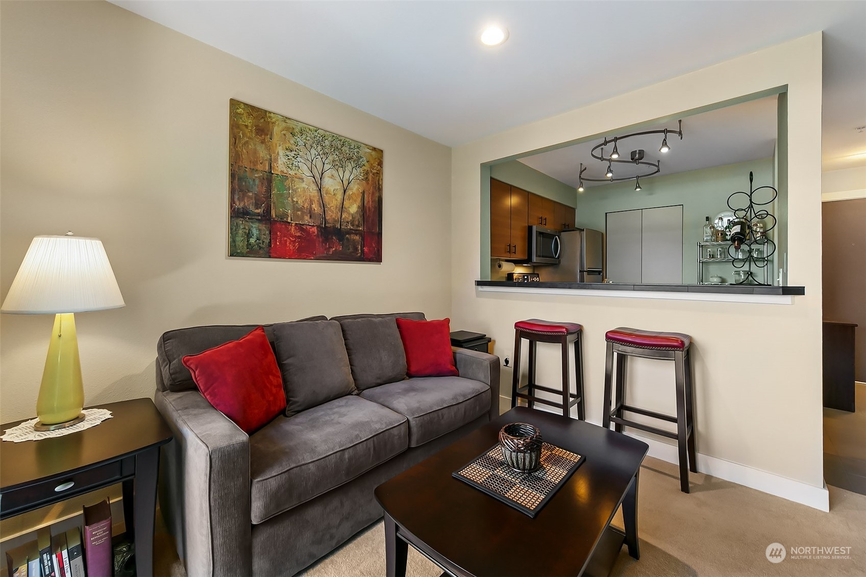 Property Photo: 700 E Denny Way 207 WA 98122