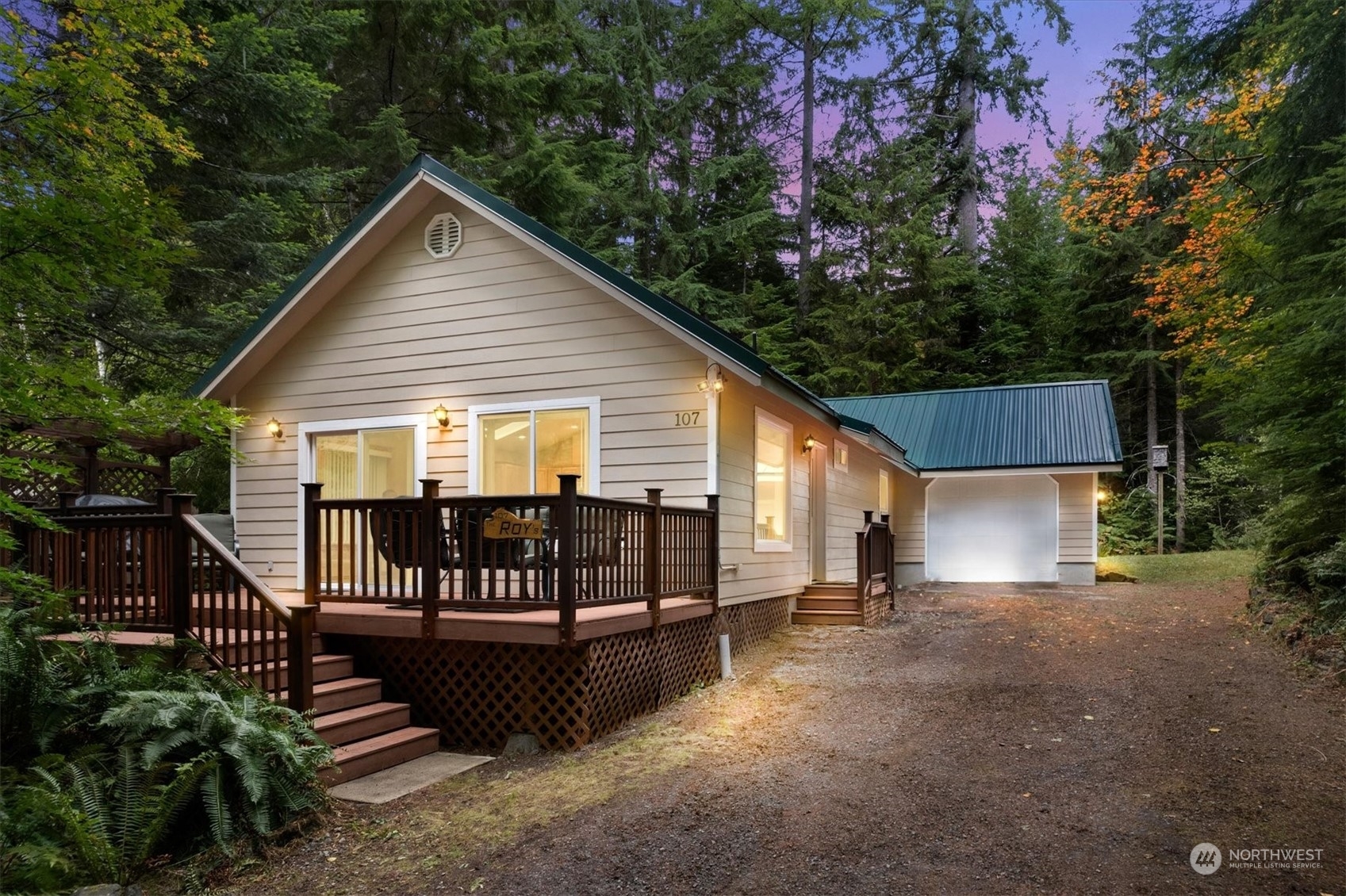 Property Photo:  107 Winthrop Place  WA 98304 