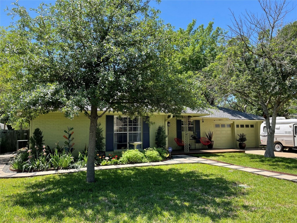 1807 Inverness Boulevard  Austin TX 78745 photo