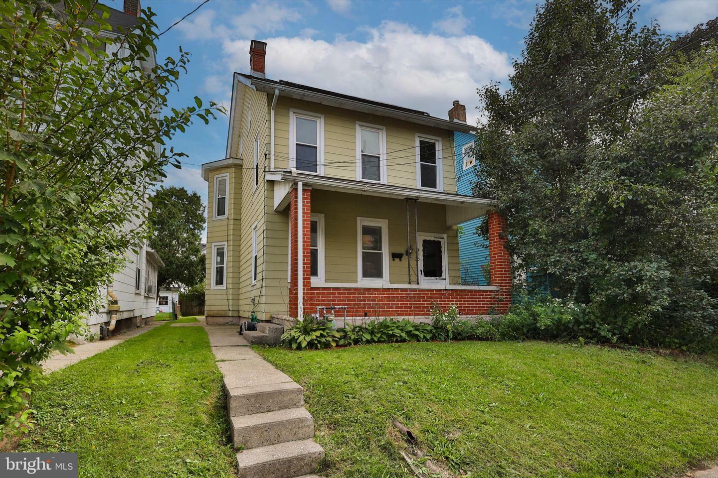 Property Photo:  313 Mulberry Street  PA 18032 