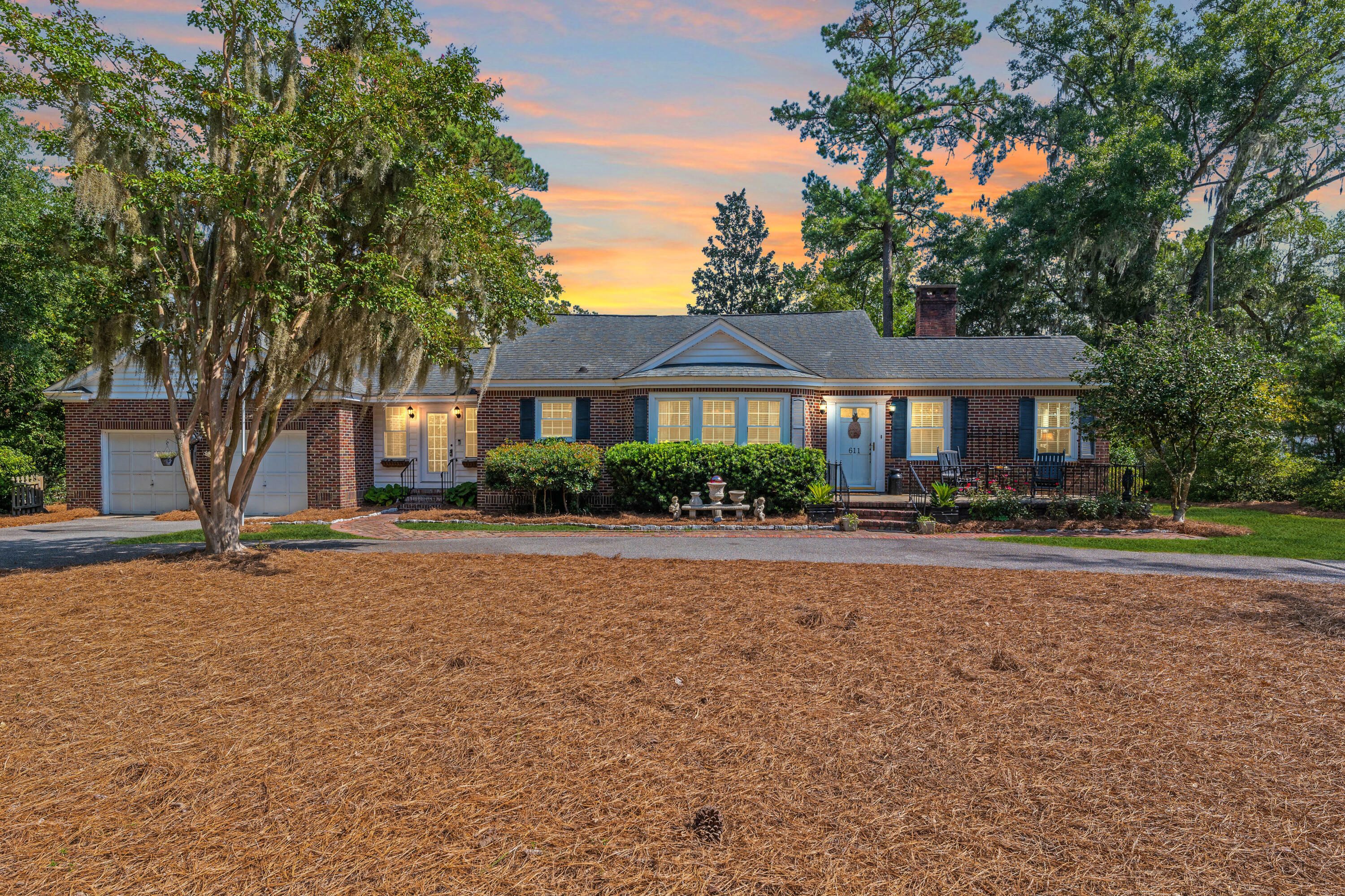 611 S Main Street  Summerville SC 29483 photo