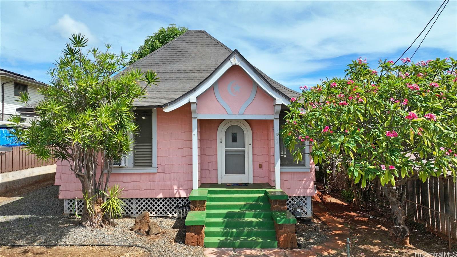 753 6th Avenue  Honolulu HI 96816 photo