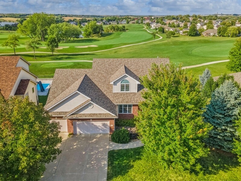 Property Photo: 241 Thornhill Road IA 50211