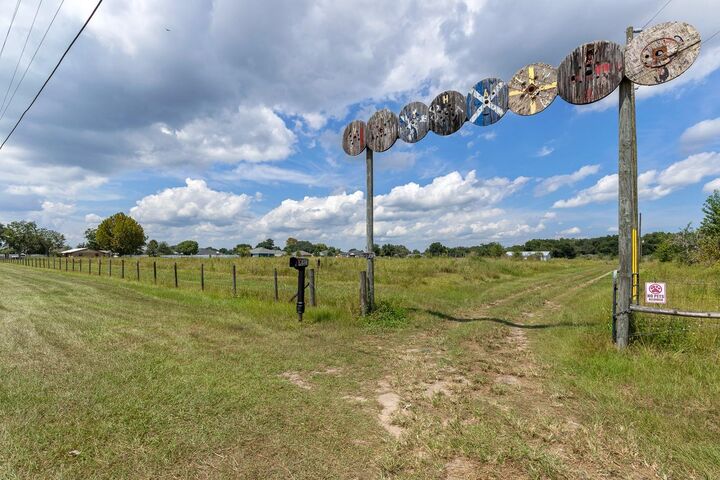 Property Photo: 40923 Maxwell Road FL 32784