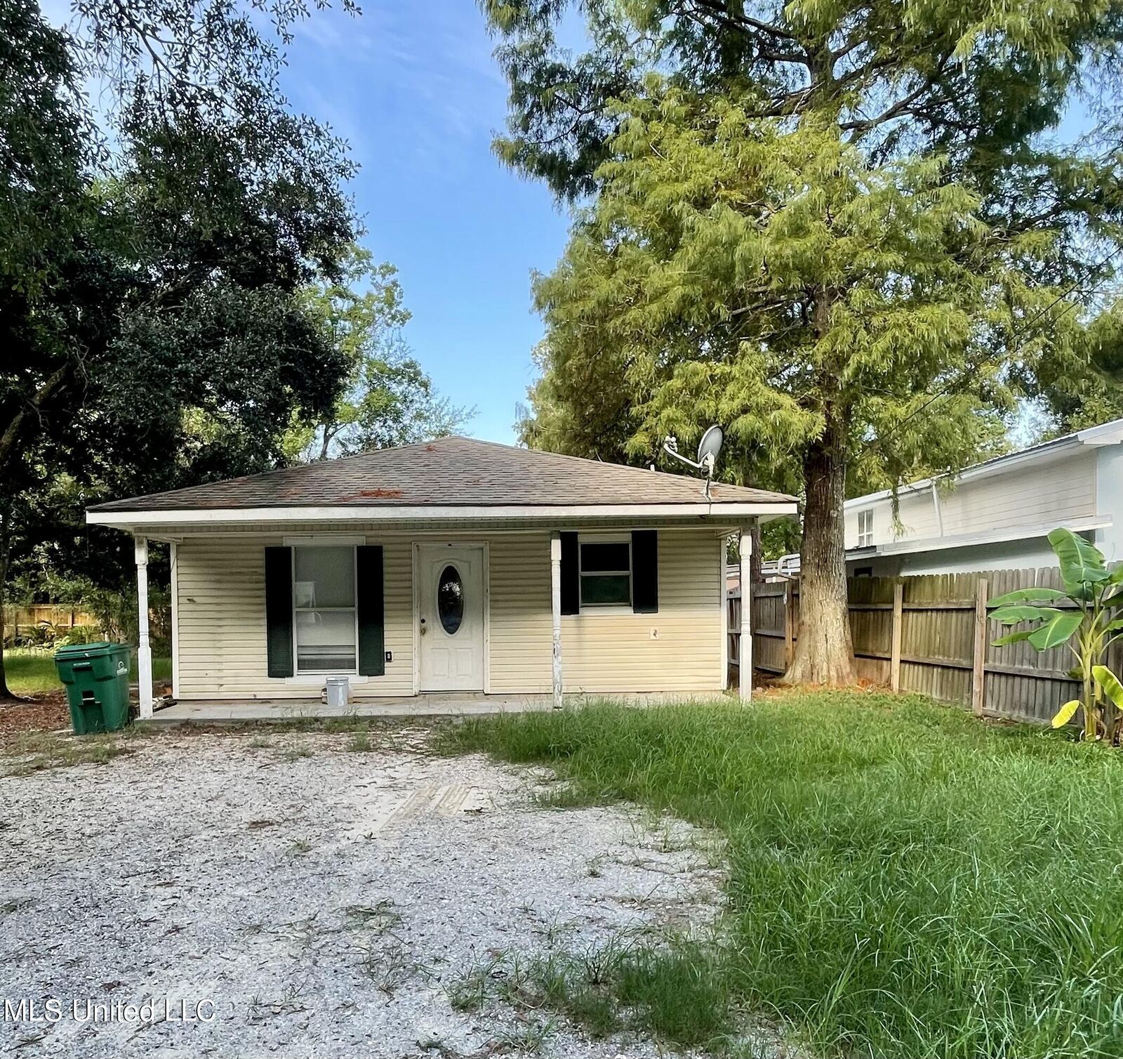 Property Photo:  1549 Margie Street  MS 39576 