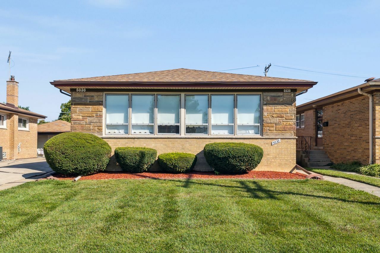 Property Photo:  5838 Oakton Street  IL 60053 