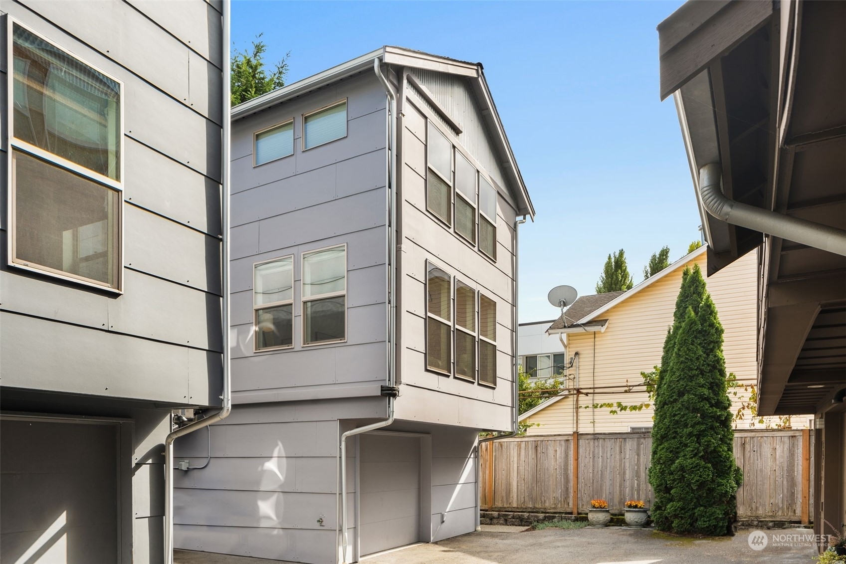 Property Photo: 5013 B 37th Avenue S WA 98118
