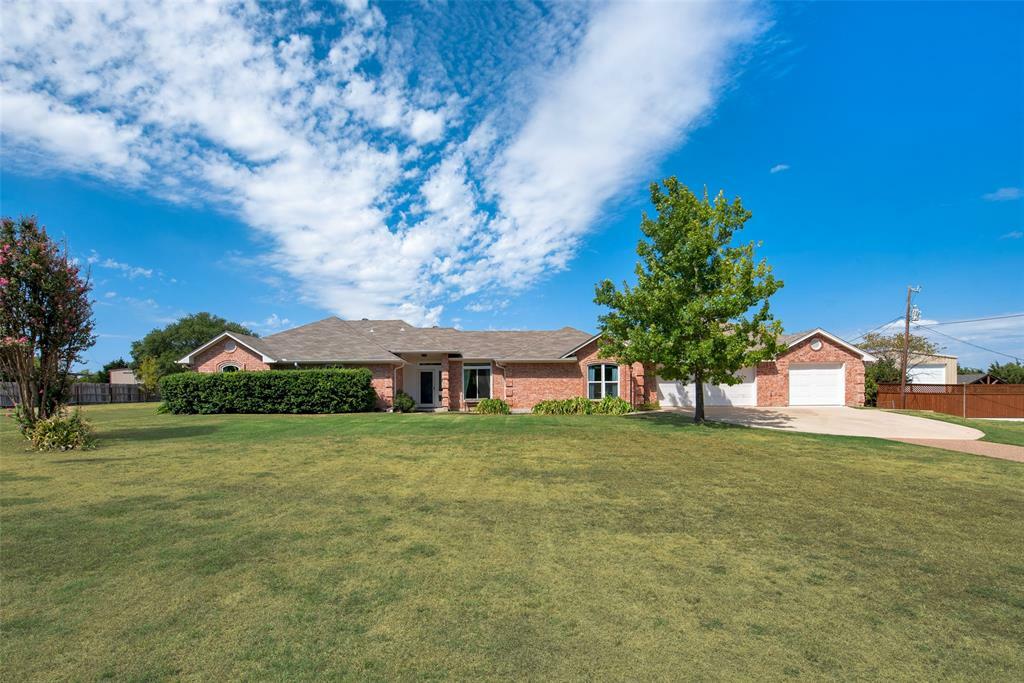 Property Photo:  5061 Hidden Lake Trail  TX 76065 