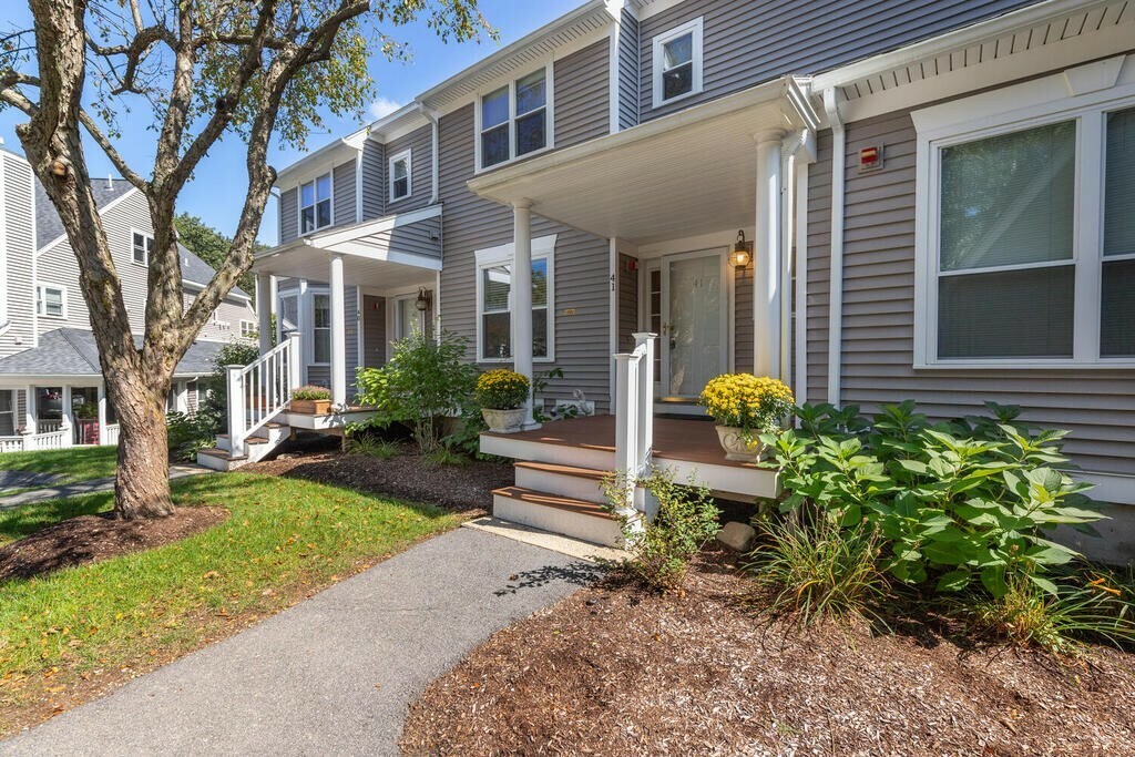Property Photo: 41 Hill Cir 41 MA 01803