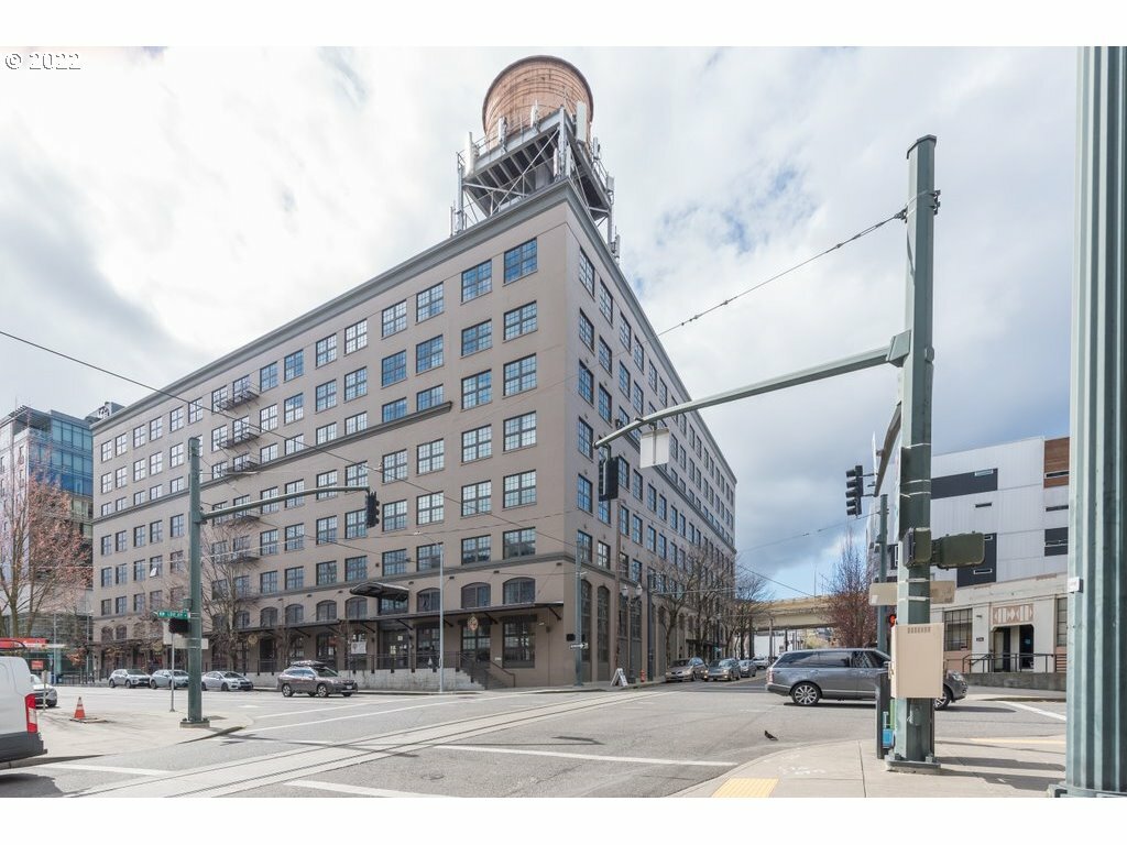 1420 NW Lovejoy St 724  Portland OR 97209 photo