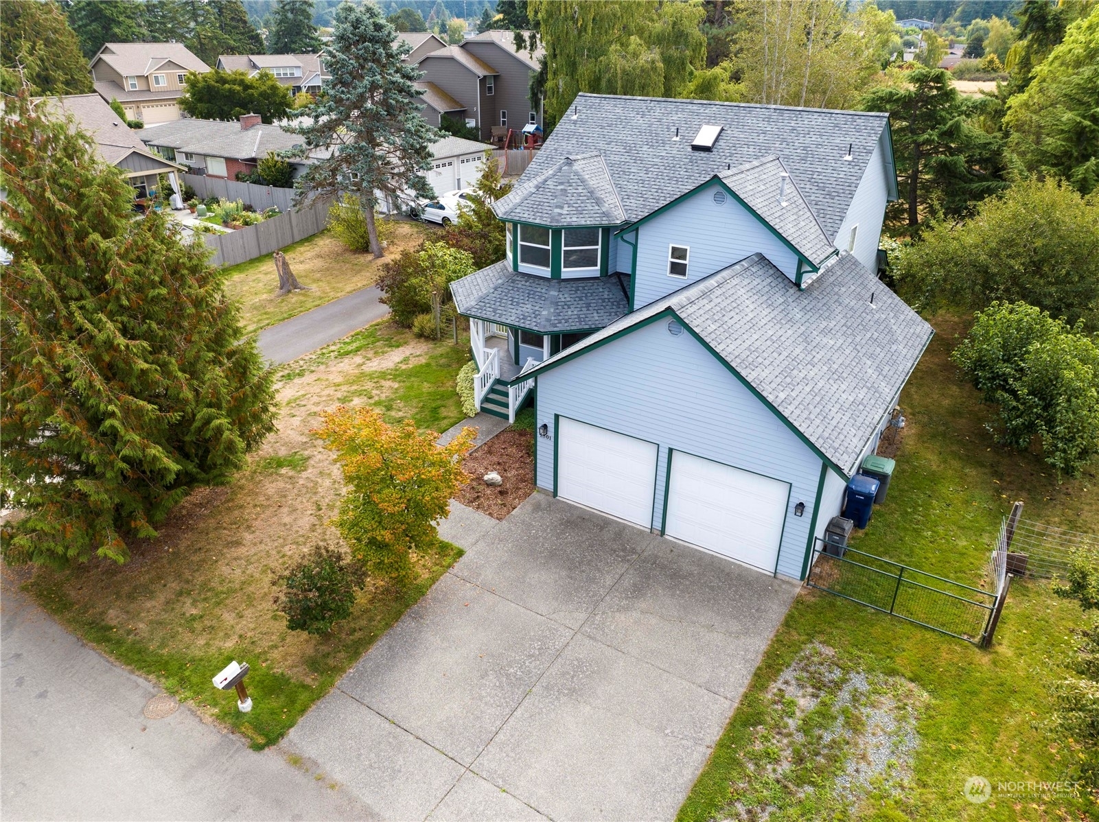 Property Photo: 1501 38th Street WA 98221