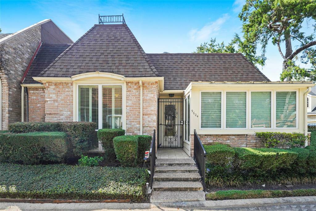 Property Photo: 9604 Briar Forest Drive TX 77063