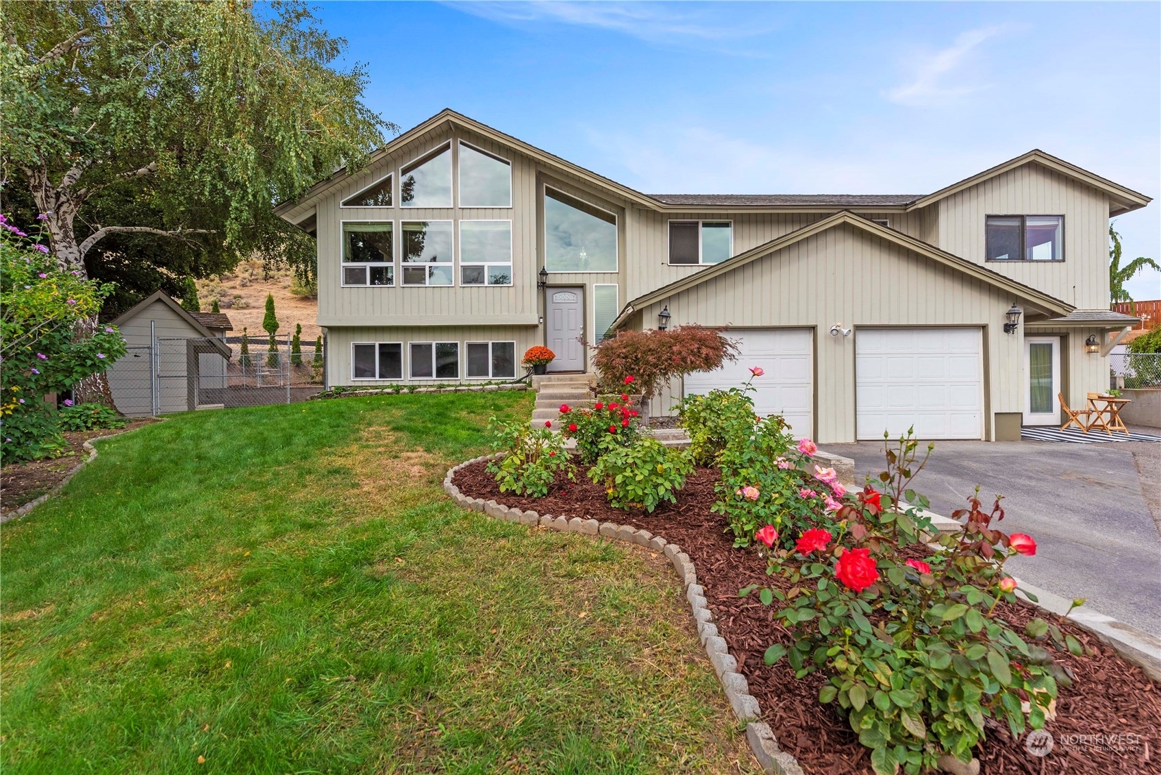 Property Photo:  1839 Jefferson Street  WA 98801 