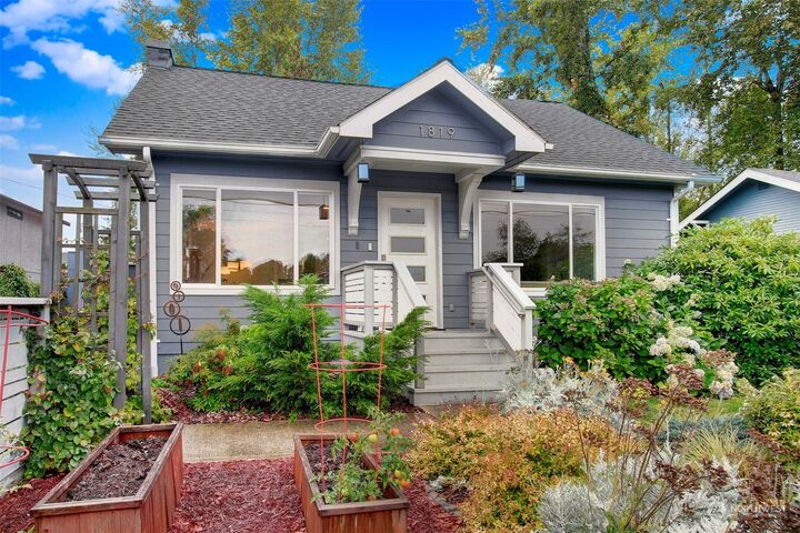 Property Photo:  1819 SW Brandon Street  WA 98106 