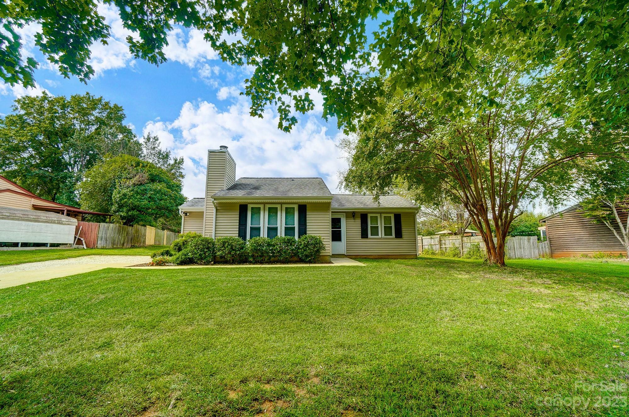 Property Photo: 5996 Tall Tree Lane NC 28075