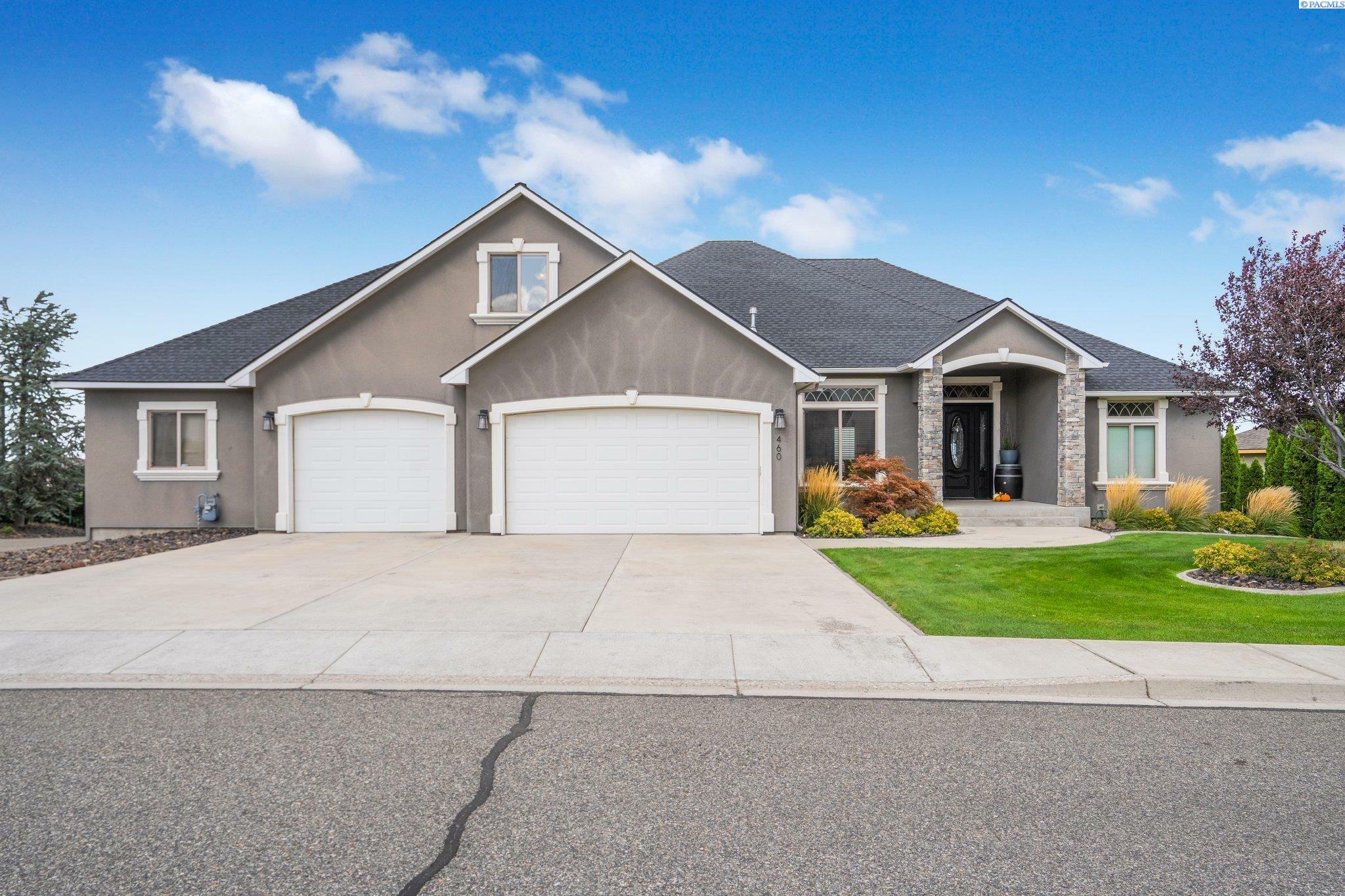 Property Photo: 460 Sundance Drive WA 99352