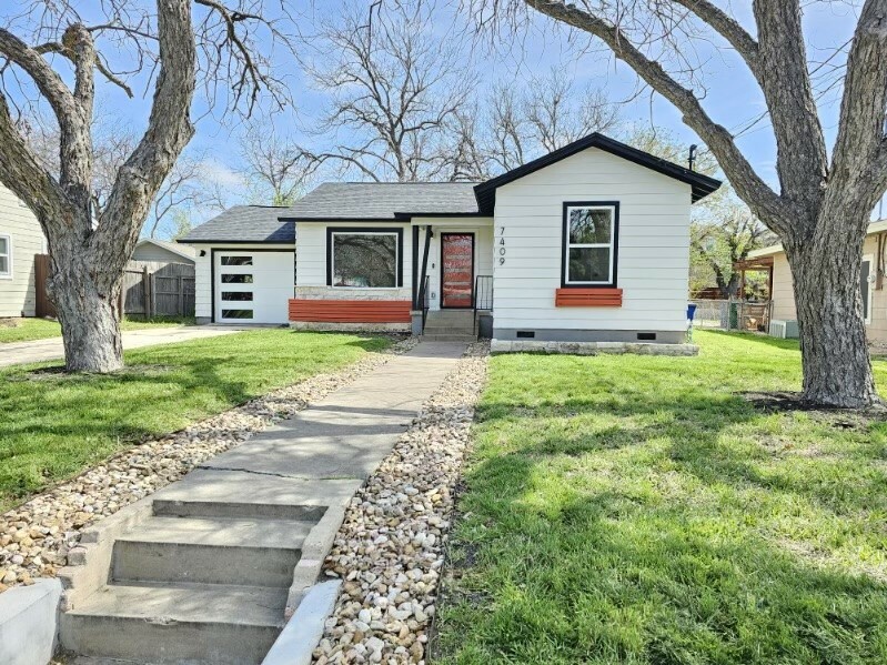 Property Photo: 7409 Grover Avenue TX 78757