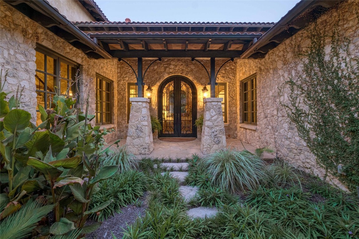 Property Photo:  3601 Toro Canyon Road  TX 78746 