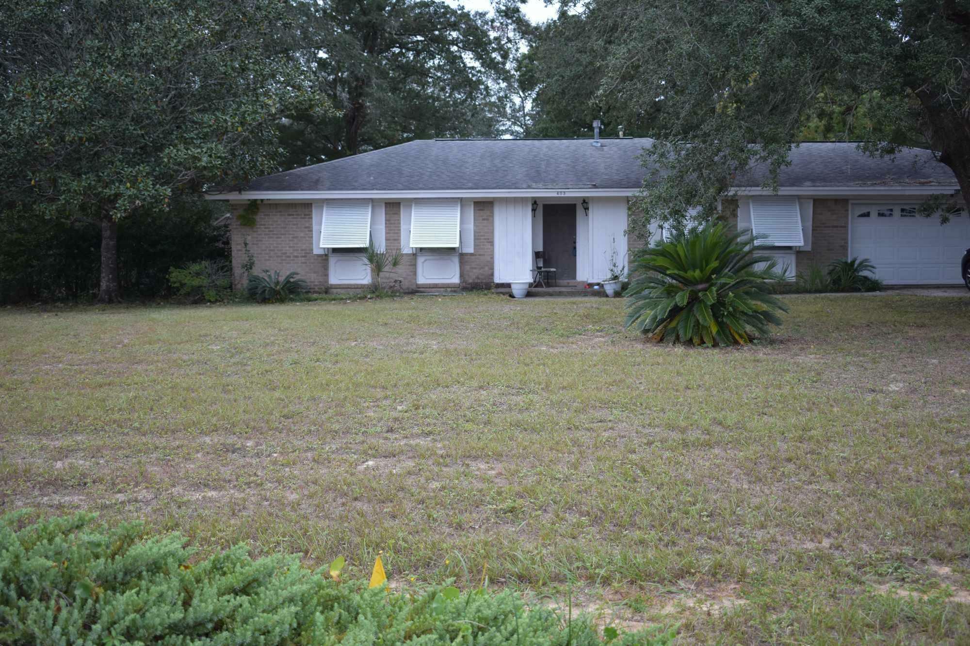 Property Photo:  403 James Avenue  FL 32580 