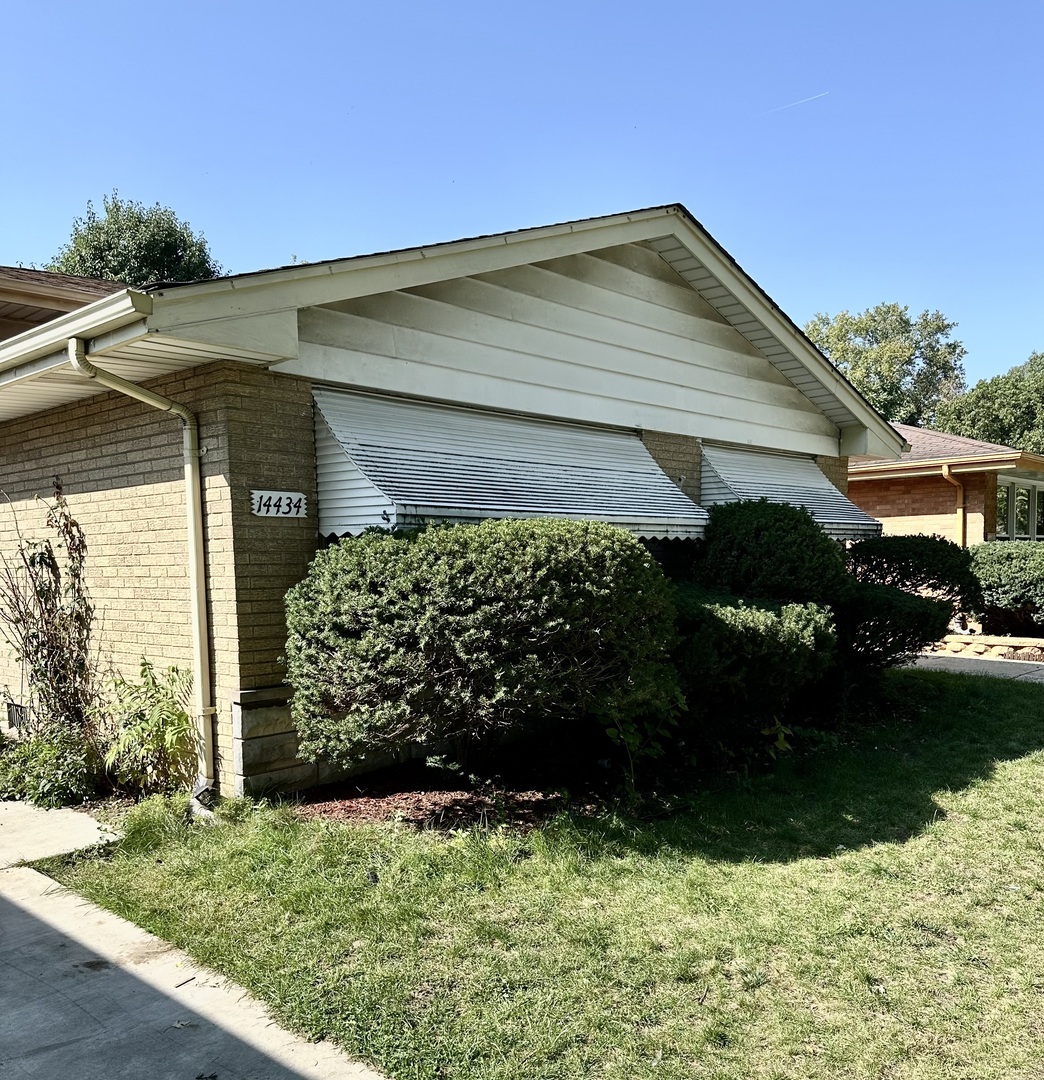 Property Photo:  14434 Sanderson Avenue  IL 60419 