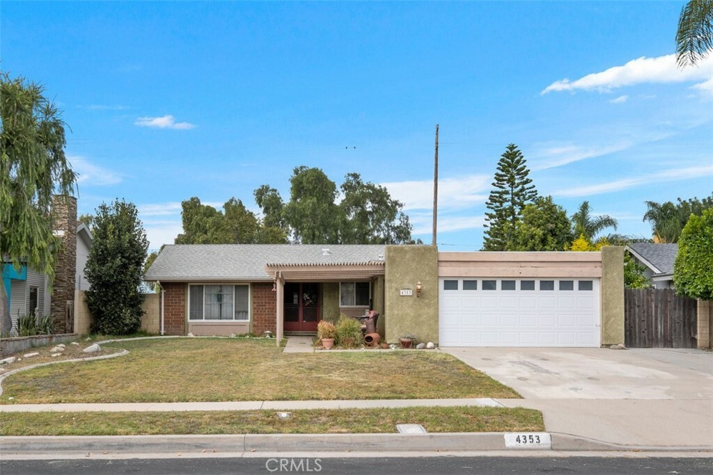 Property Photo:  4353 E Alderdale Avenue  CA 92807 