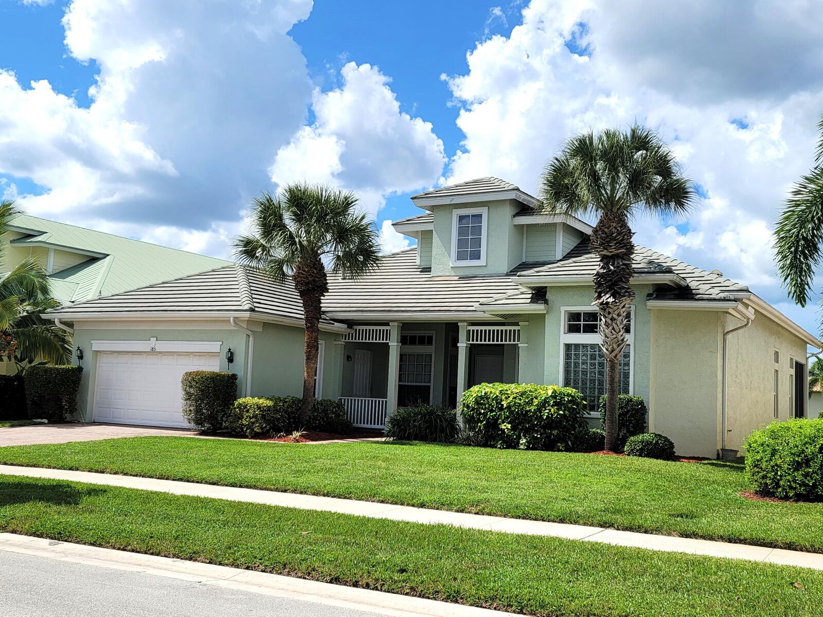 Property Photo: 185 NW Magnolia Lakes Boulevard FL 34986