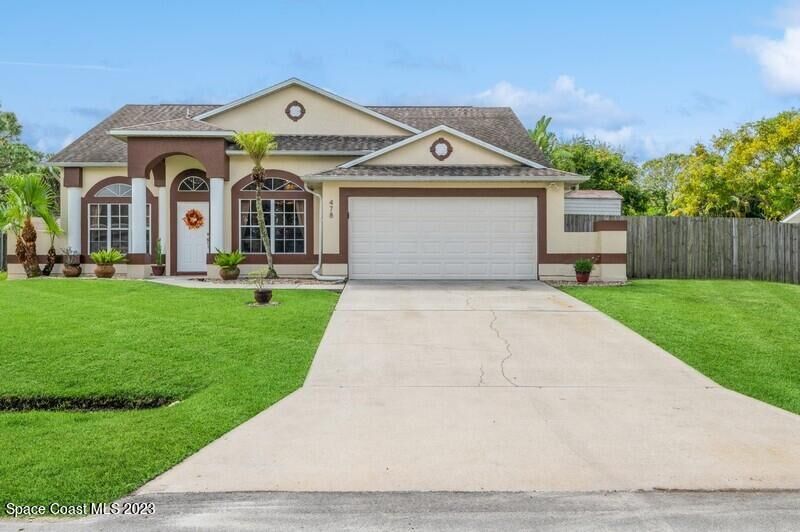 Property Photo: 478 Stendal Road NW FL 32907