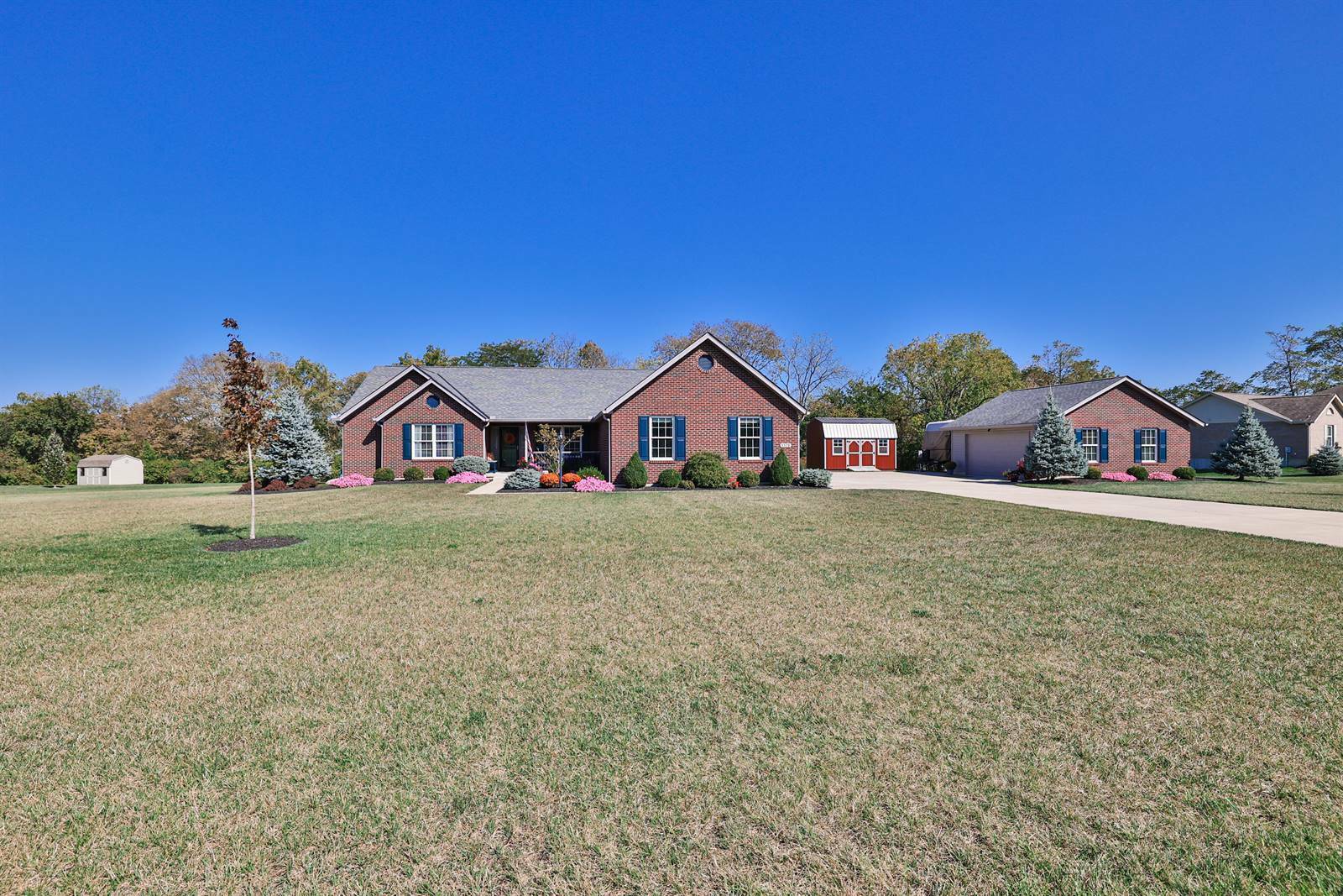 Property Photo: 5578 Spring Blossom Dr OH 45036