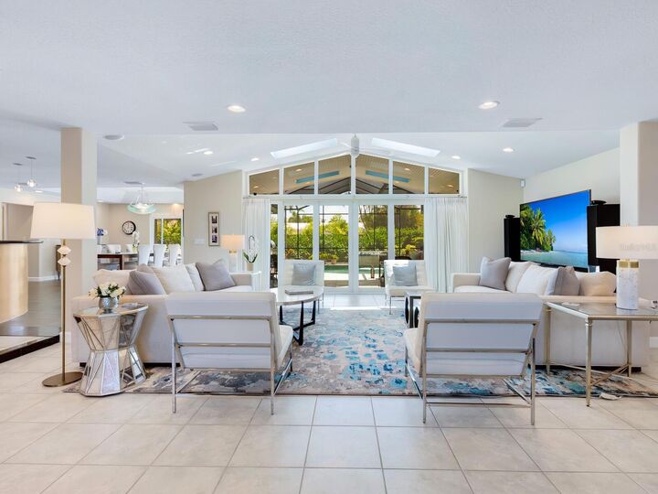 Property Photo: 417 Pheasant Way FL 34236