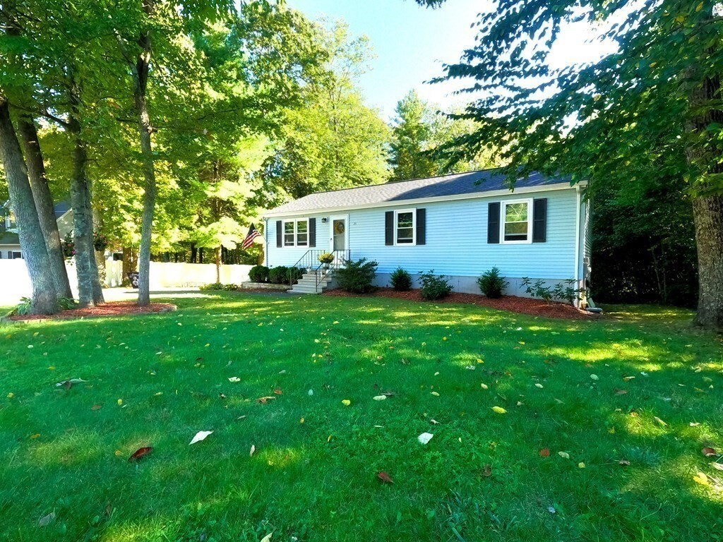 25 Brookside Dr  Douglas MA 01516 photo