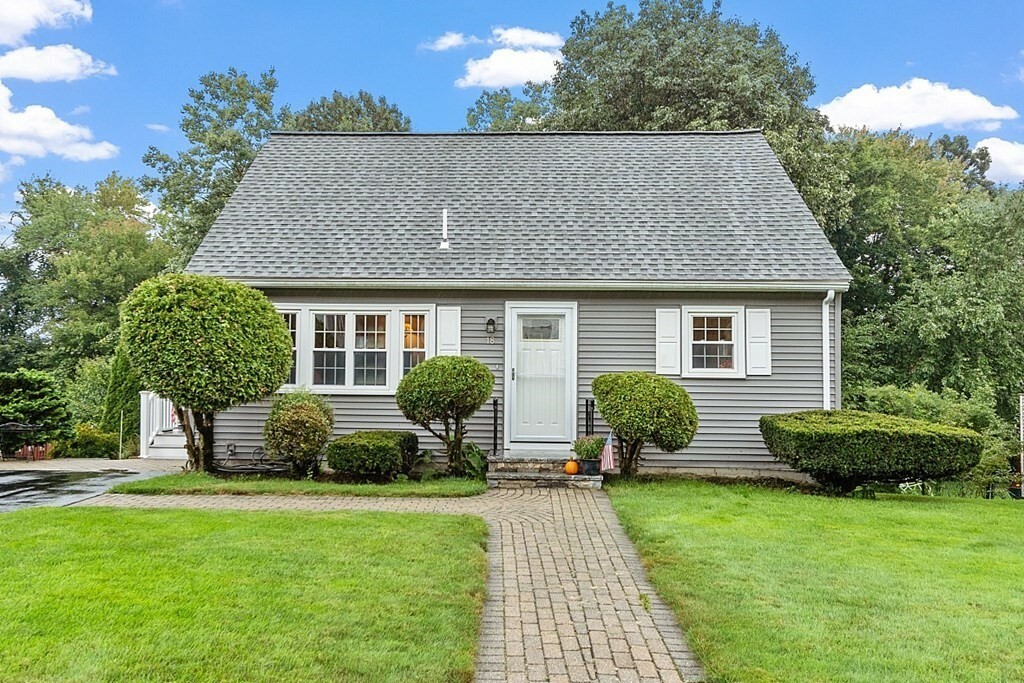 Property Photo:  18 Green Farms Rd  MA 01605 