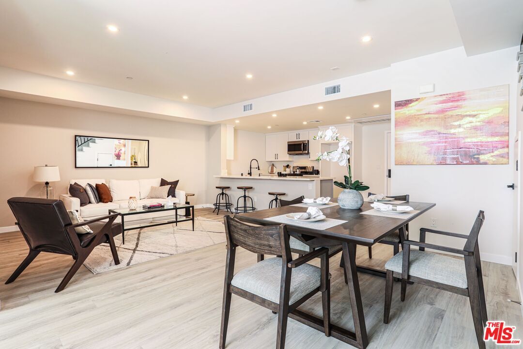 Property Photo:  7022   Alabama Ave 304  CA 91303