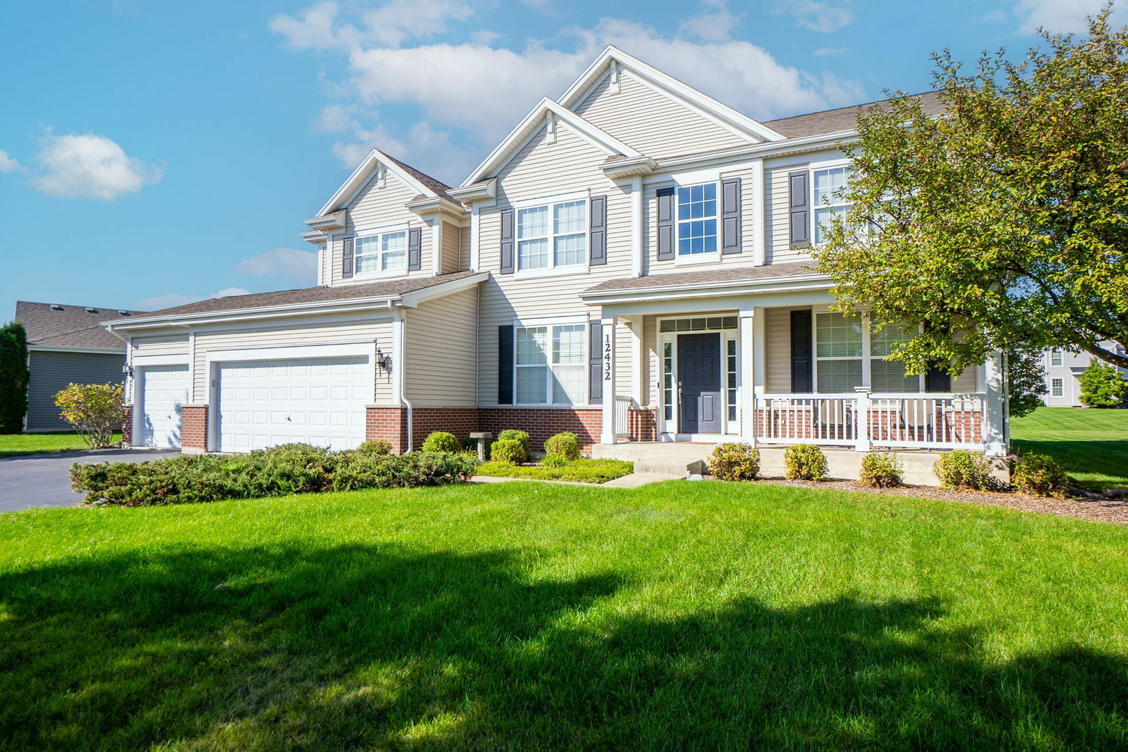Property Photo:  12432 Lasalle Lane  IL 60142 
