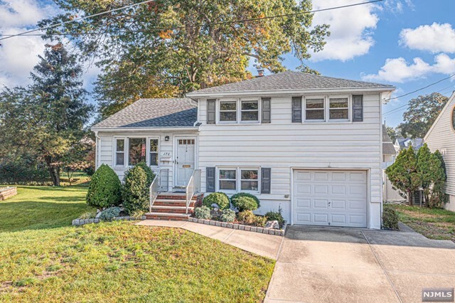 Property Photo:  176 Chestnut Street  NJ 07662 