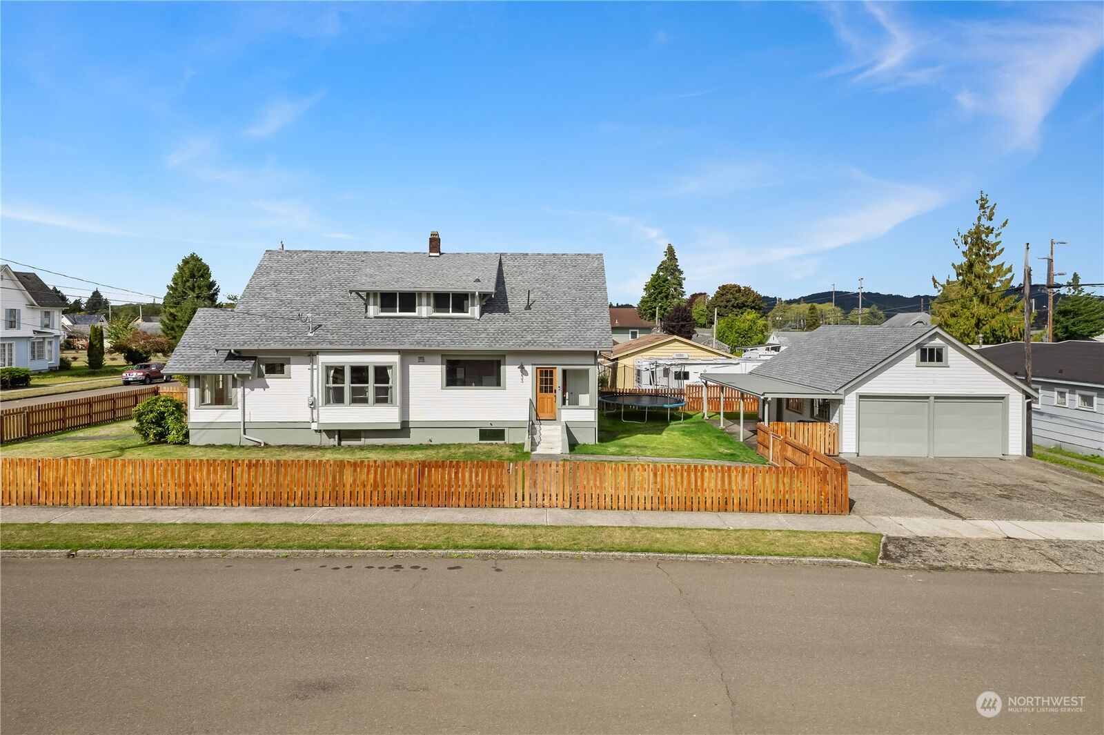 MLS2167523 1233 3rd Street, Cosmopolis, WA 98537