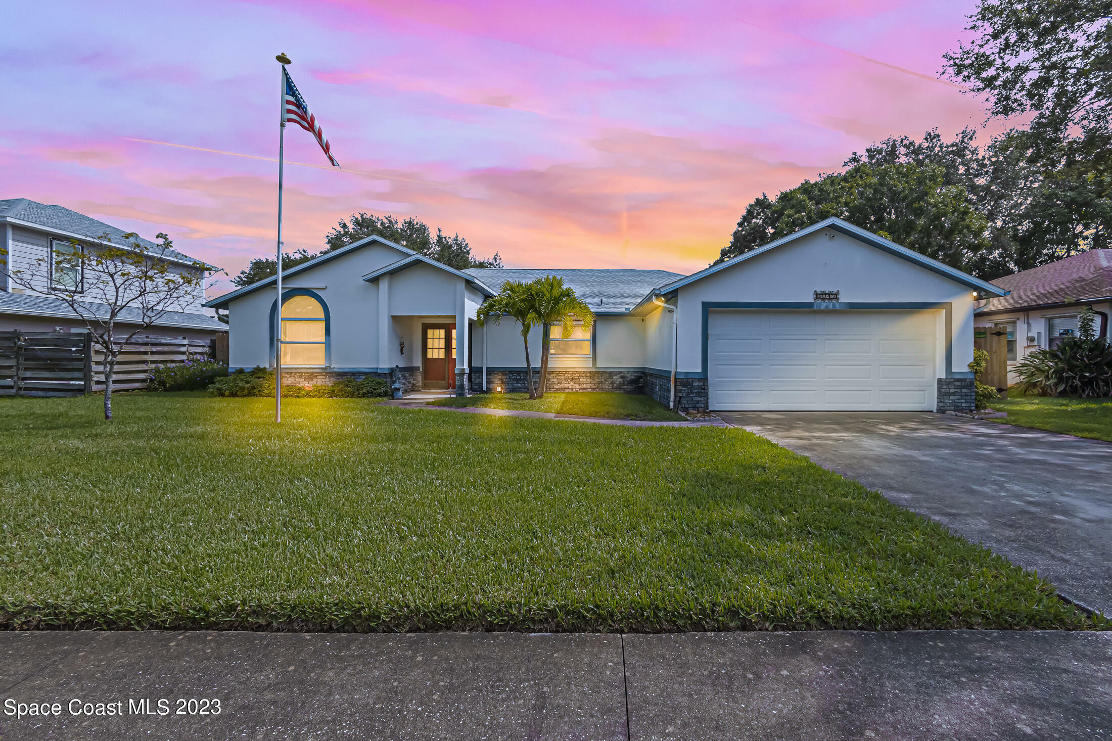 Property Photo:  3047 Sweet Oak Drive  FL 32935 