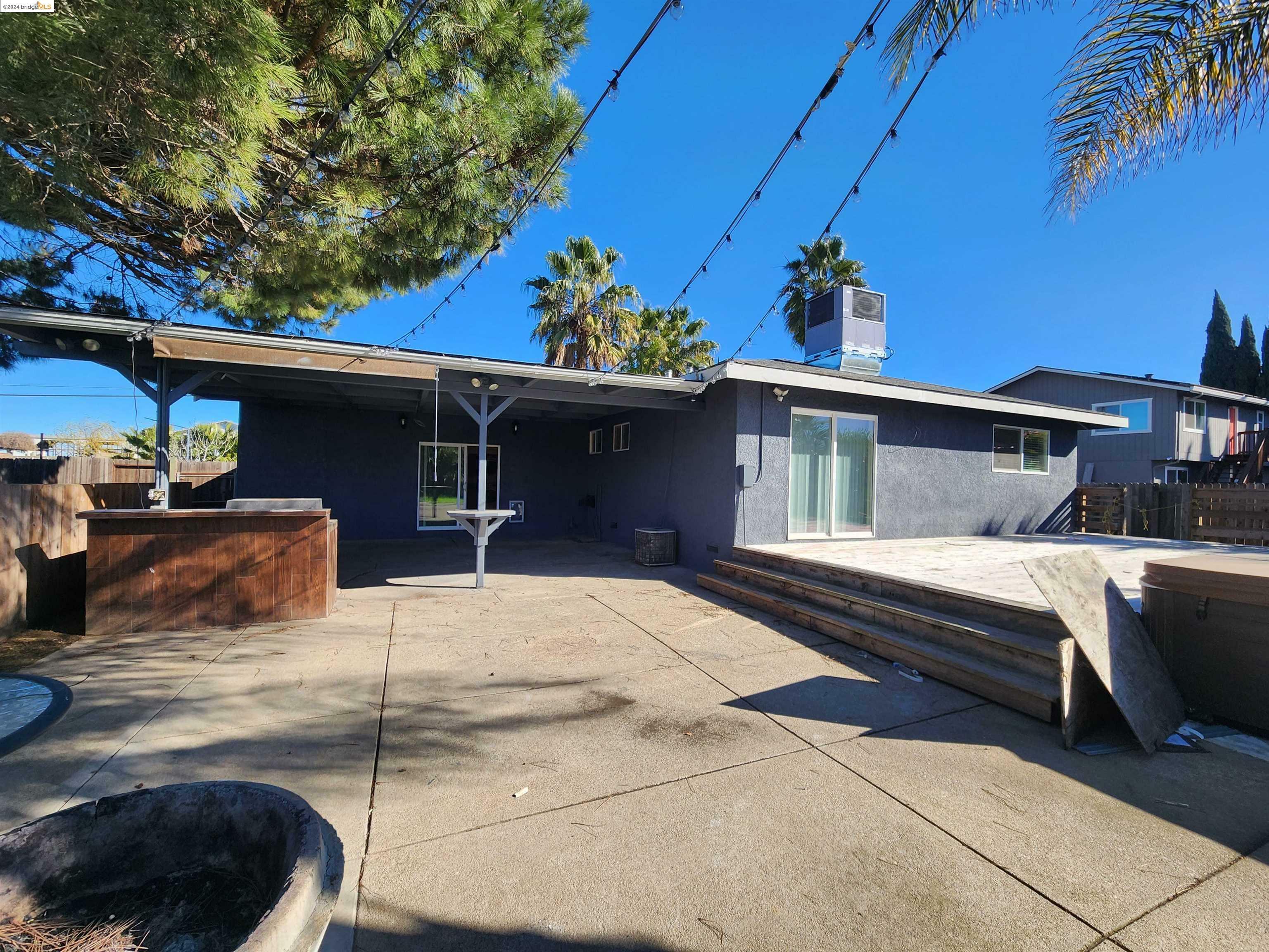 Property Photo:  5543 Sandmound Blvd  CA 94561 