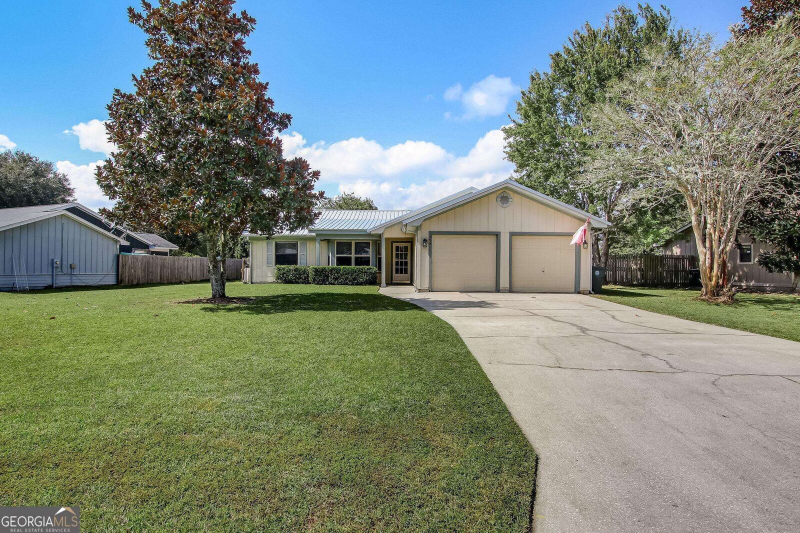 Property Photo:  325 Greenacres Drive  GA 31548 