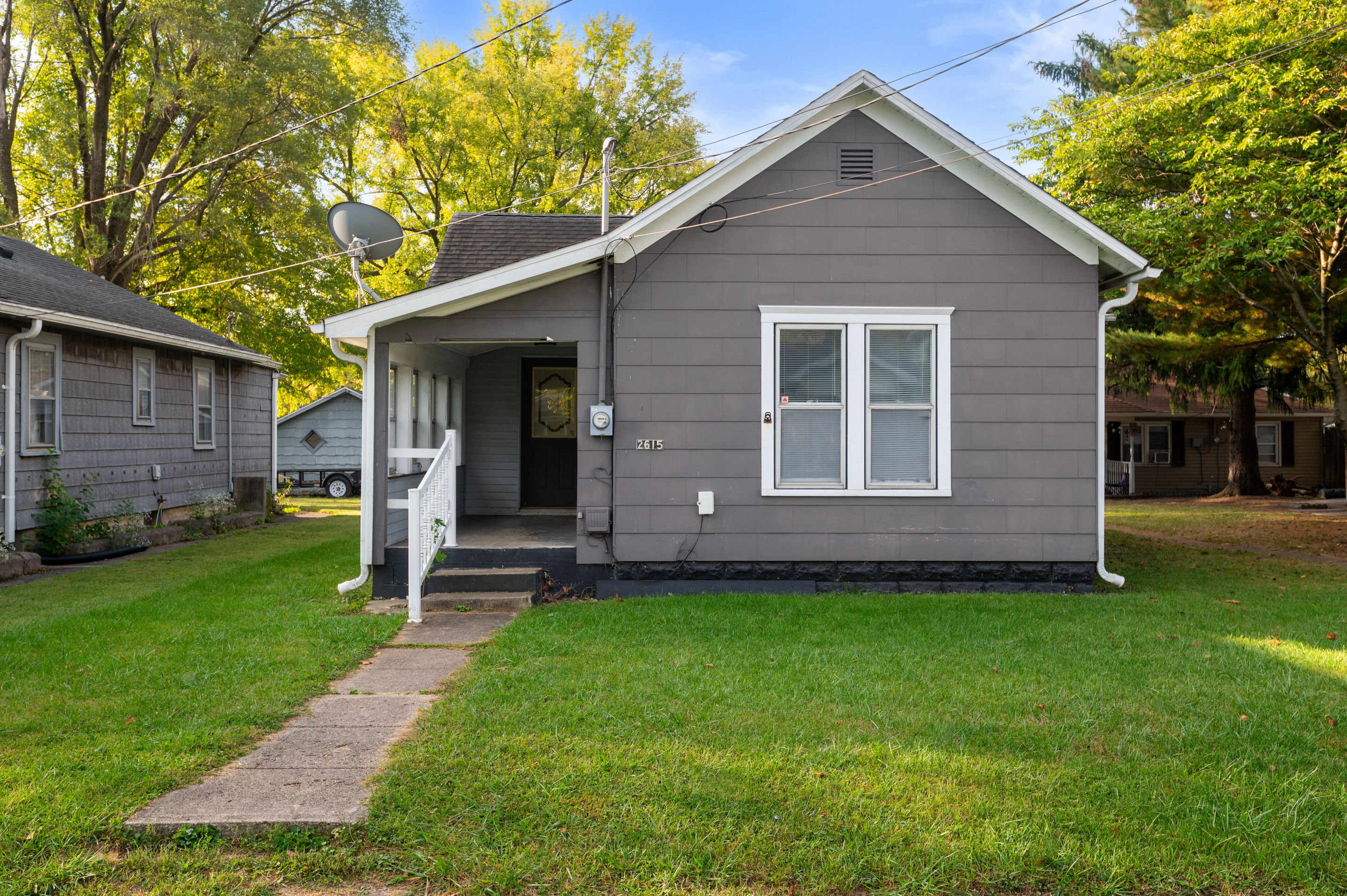 Property Photo:  2615 Walnut Street  IN 47362 