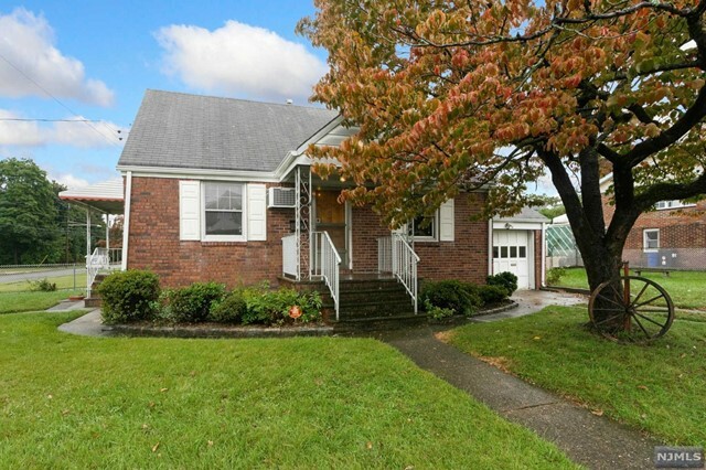 Property Photo:  106 Fencsak Avenue  NJ 07407 