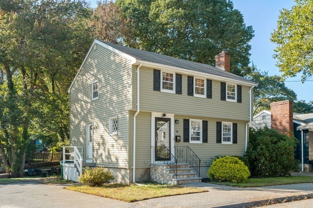 Property Photo:  95 Brookside Road  MA 01902 