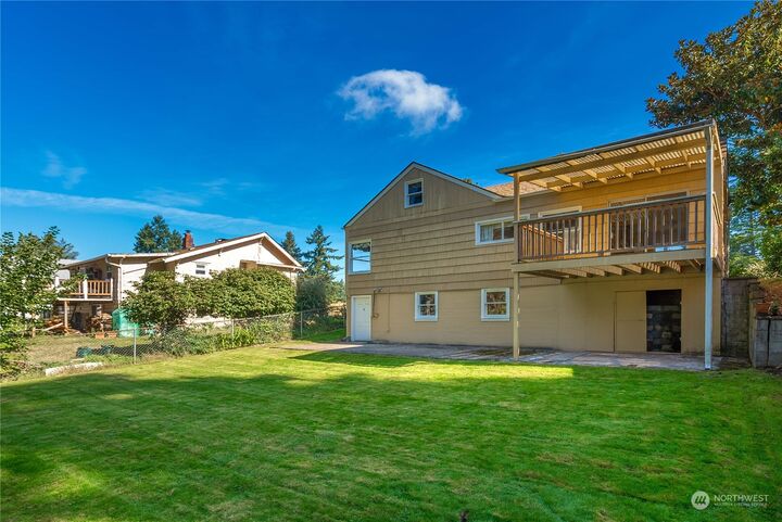 Property Photo:  458 Buena Vista Avenue  WA 98466 