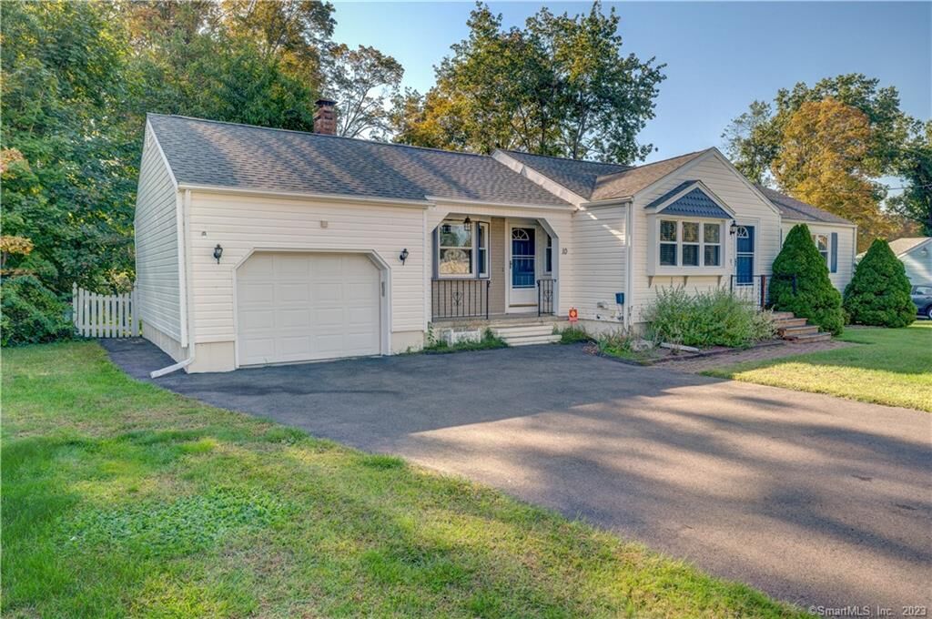 Property Photo:  10 Virginia Road  CT 06512 